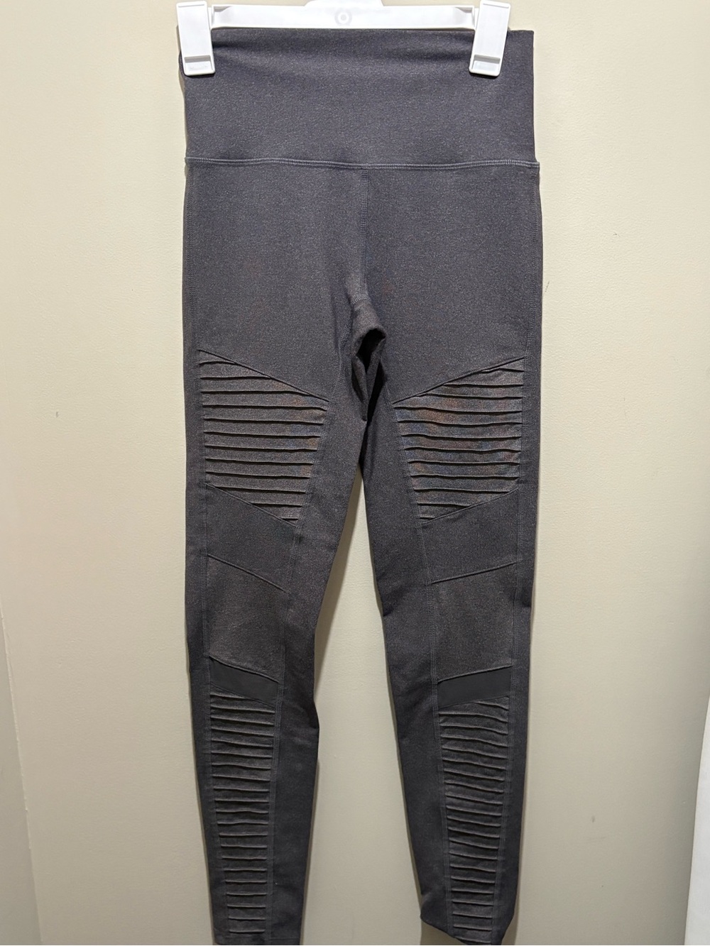 ALO Yoga Charcoal Gray Performance Leggings